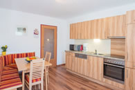 Top ausgestattete Küche in den Appartements der Pension Annemarie
