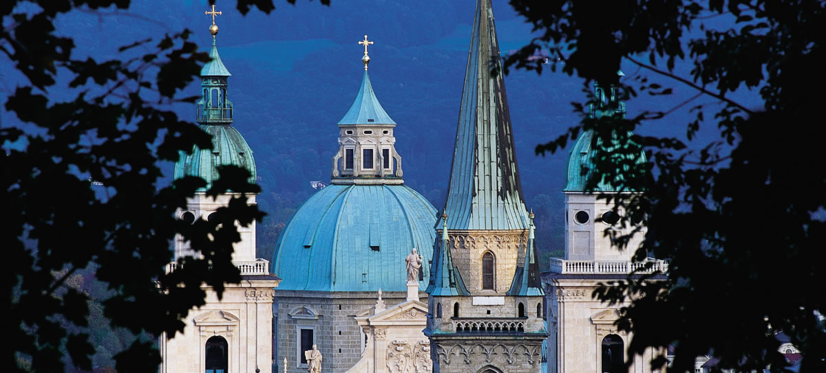 Ausflugsziele wie den Dom in der Stadt Salzburg im Urlaub in der Appart-Pension Haus Annemarie in Wagrain im Salzburger Land, Österreich, besuchen